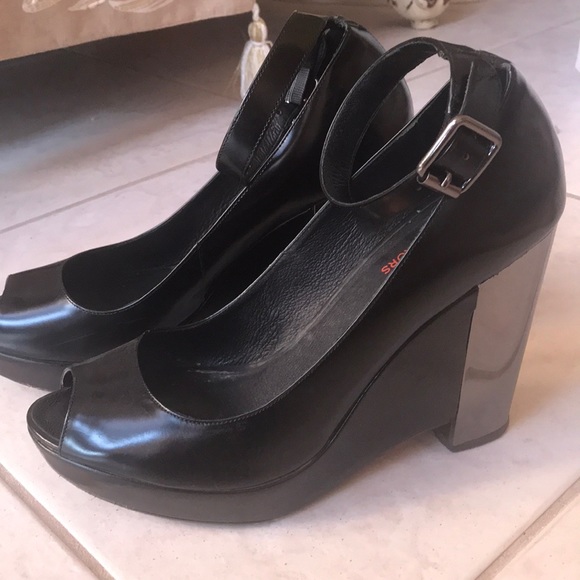 KORS Michael Kors Shoes - KORS MK Platform Sandals